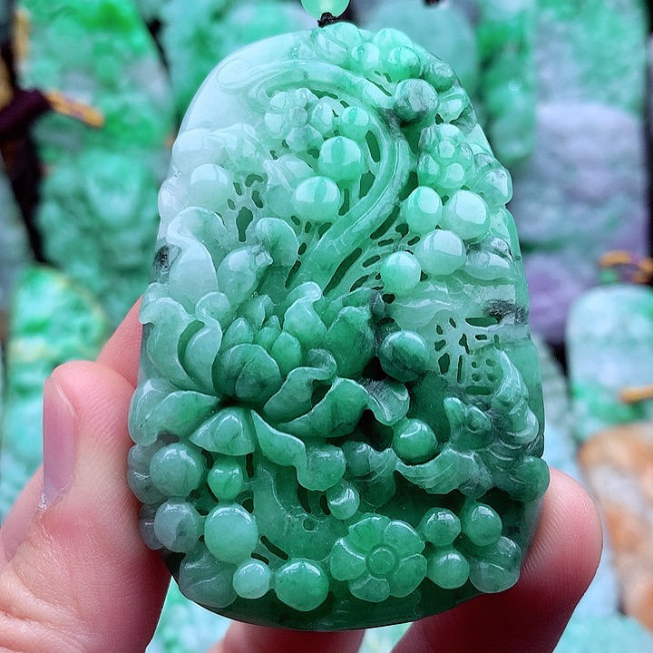 翡翠未镶嵌吊坠(不含链)