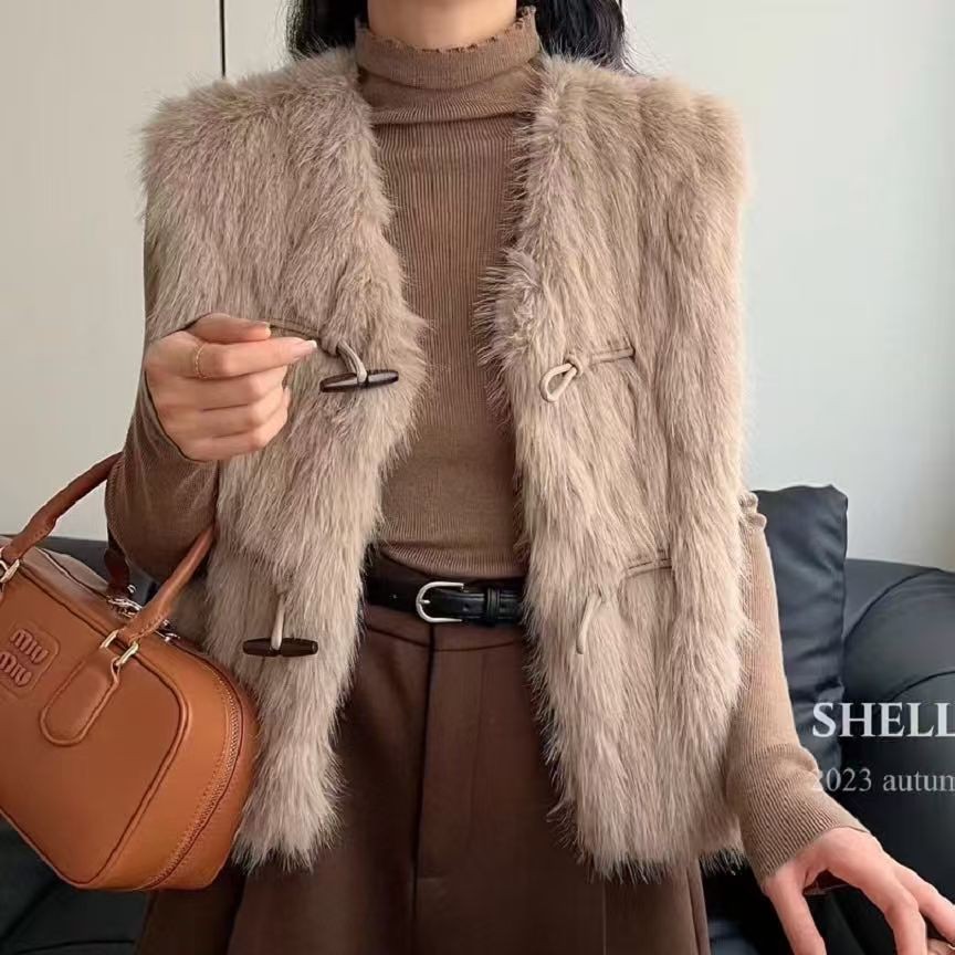 人造皮草 仿皮草牛角扣毛马甲