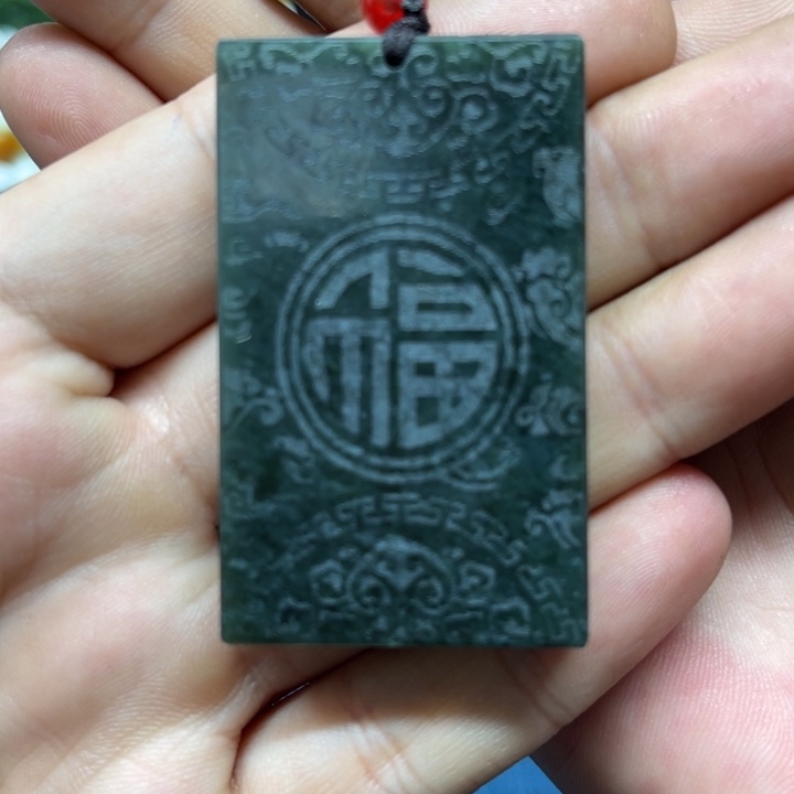 和田玉颈饰未镶嵌诸****产