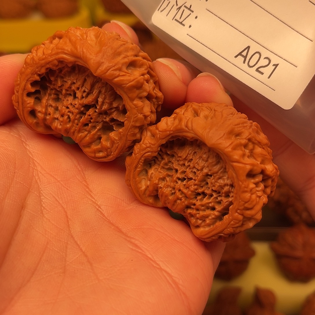 鸣***吊坠桃核聚宝盆蛇