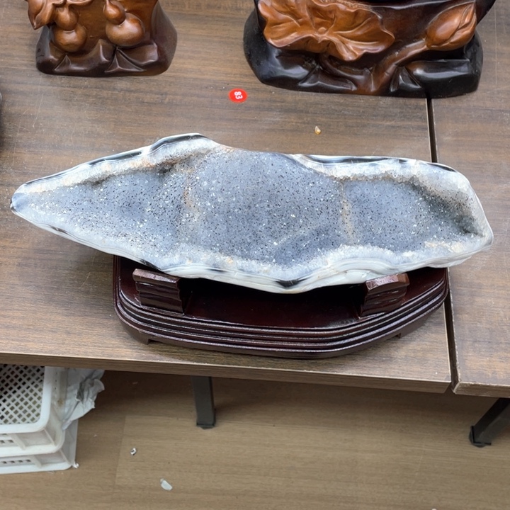 水晶摆件未镶嵌捡漏