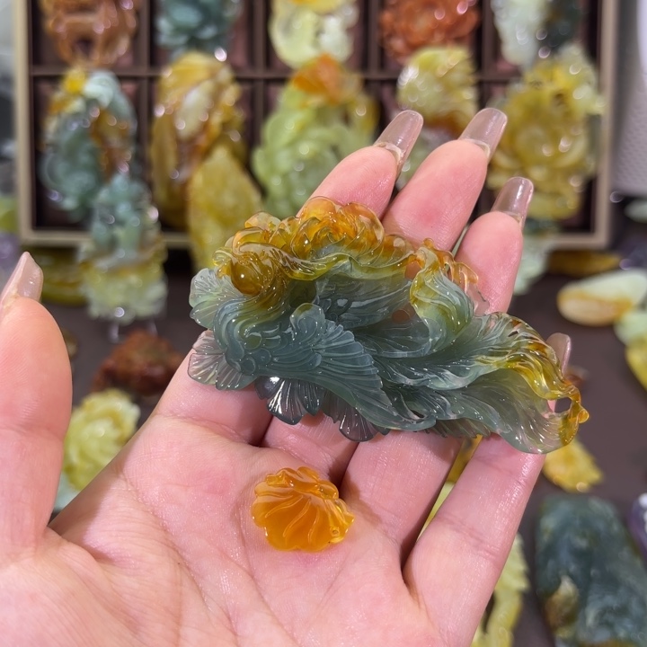 未镶嵌蛇纹石玉颈饰烟****梦随机发
