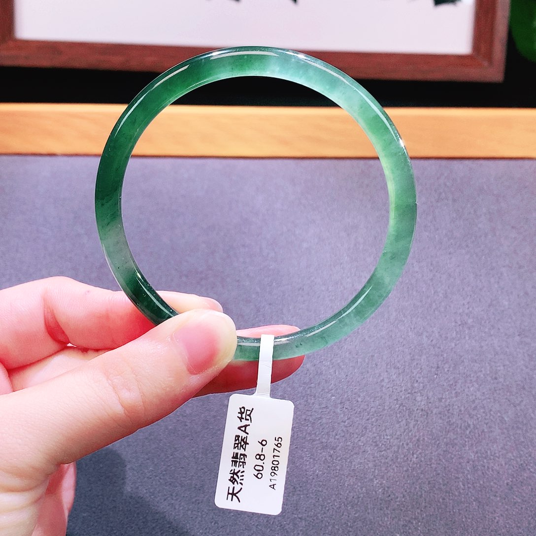 未镶嵌手镯翡翠天然翡翠