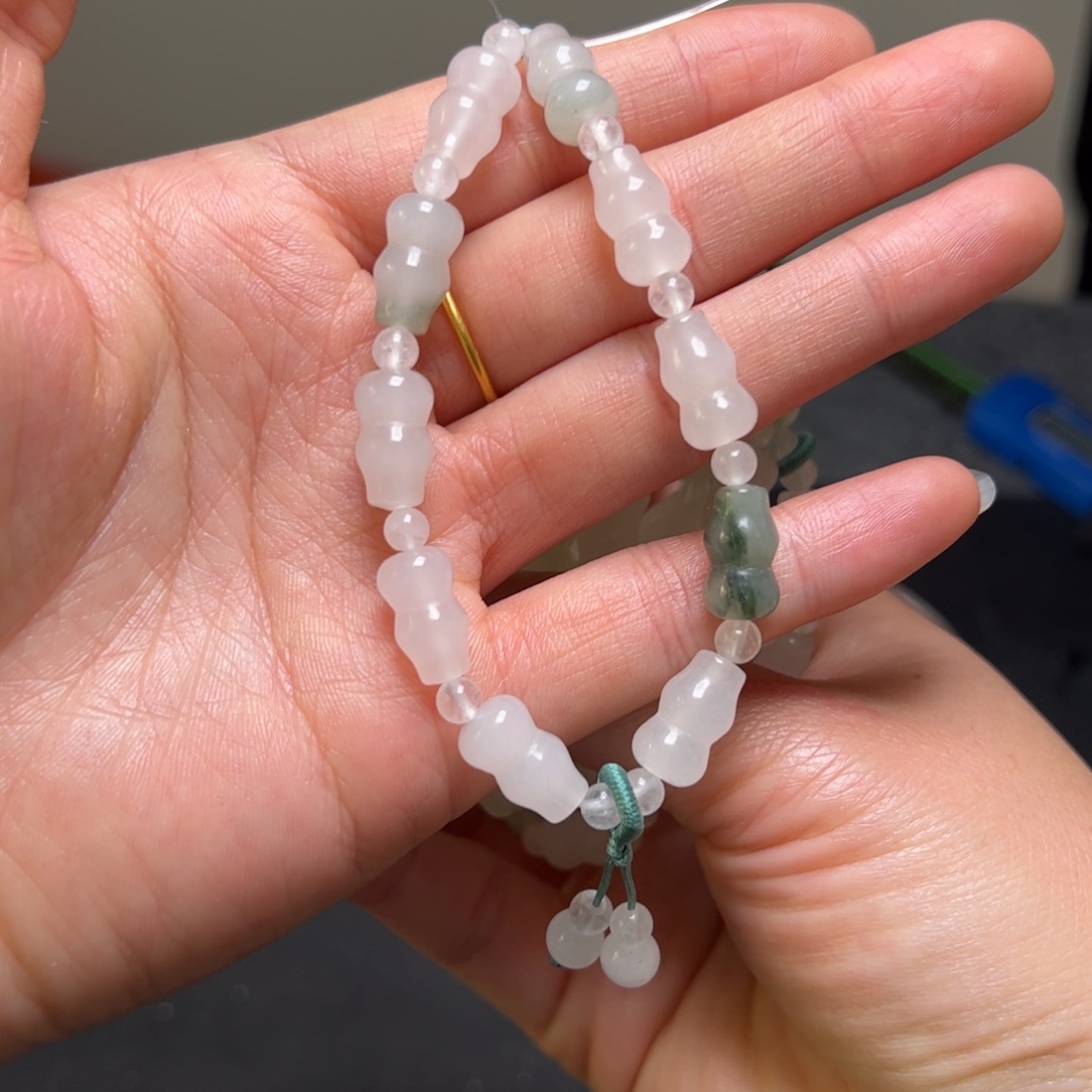 石英质玉未镶嵌手链葫芦