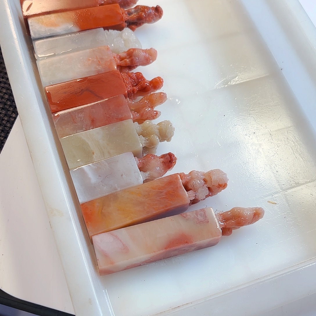 禾***刻青田石印石你就在家里吃