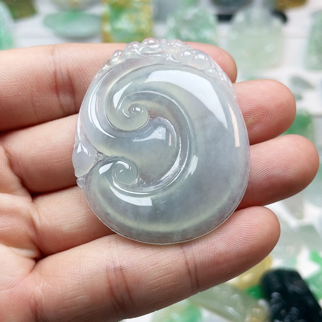 翡翠颈饰未镶嵌大如意