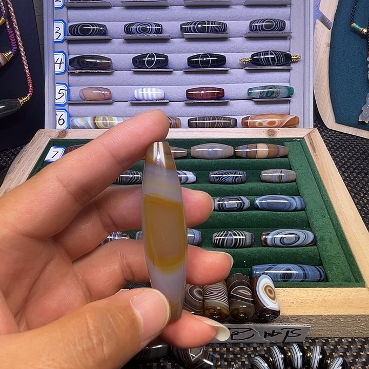 玛瑙/玉髓未镶嵌颈饰