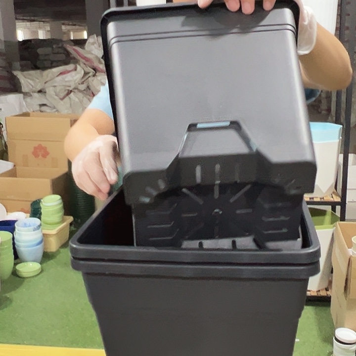 方形260口26高28黑色带托3只