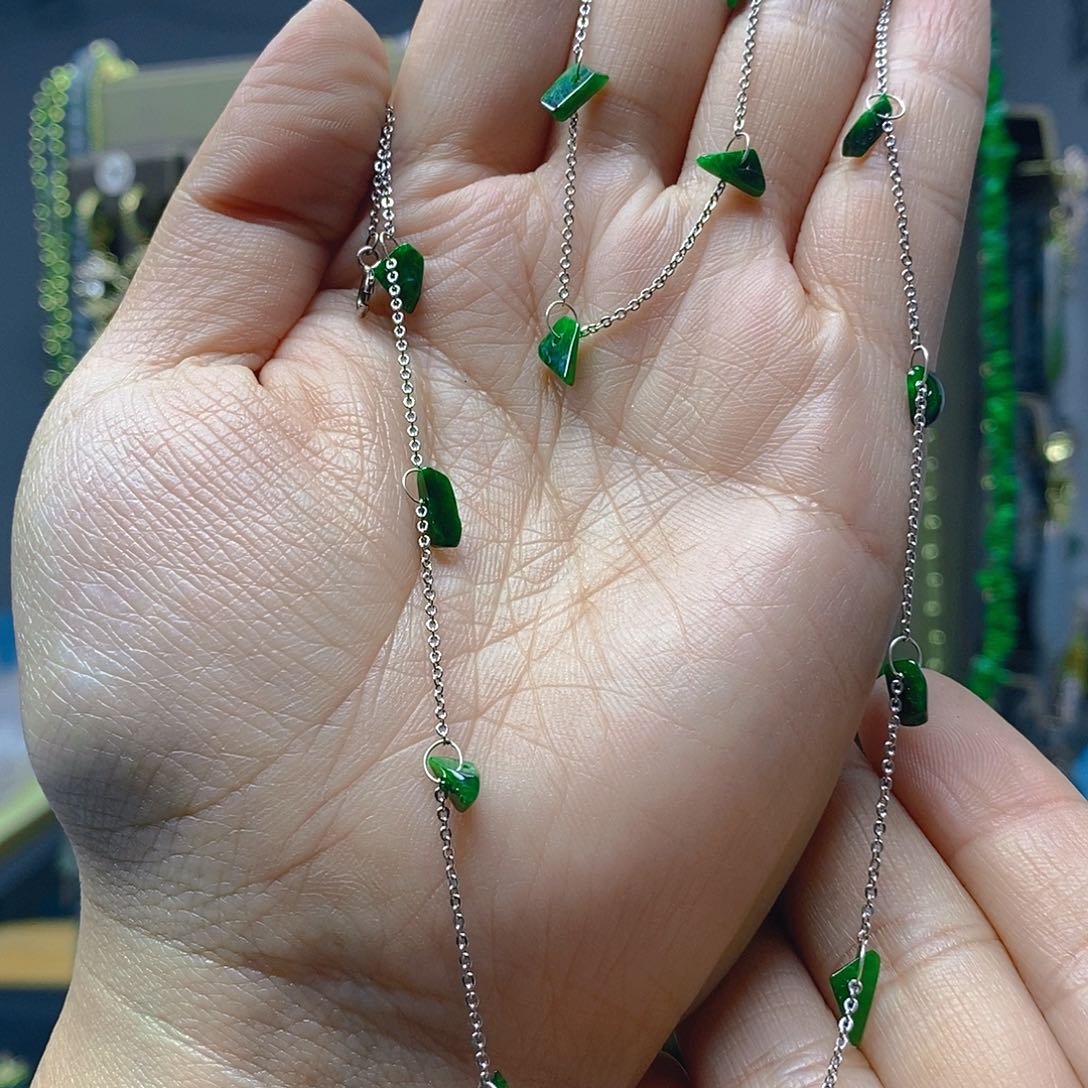 颈饰未镶嵌翡翠翡翠