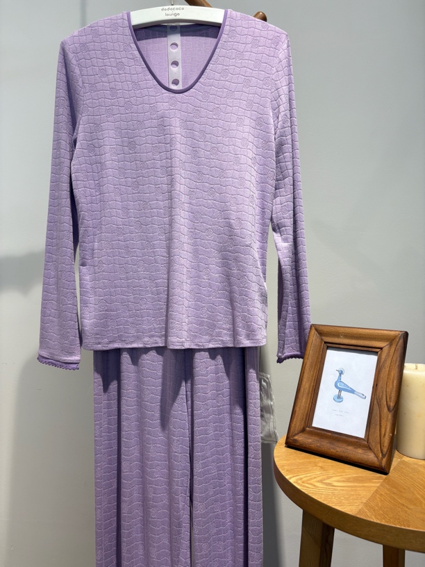 252-028朵朵可可女士秋冬新款圆领纯色舒适家居服