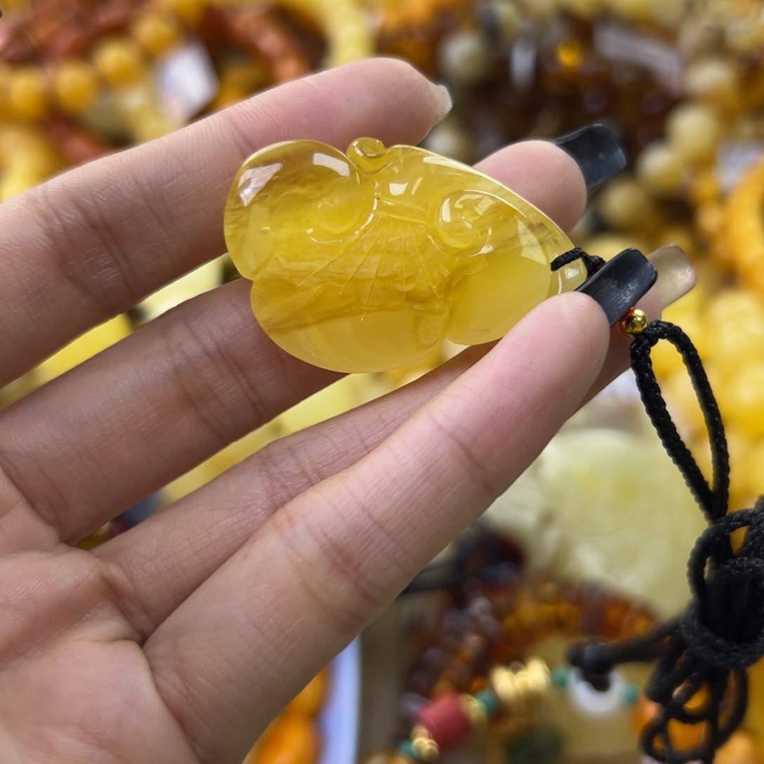 琥珀珠宝奇石未镶嵌
