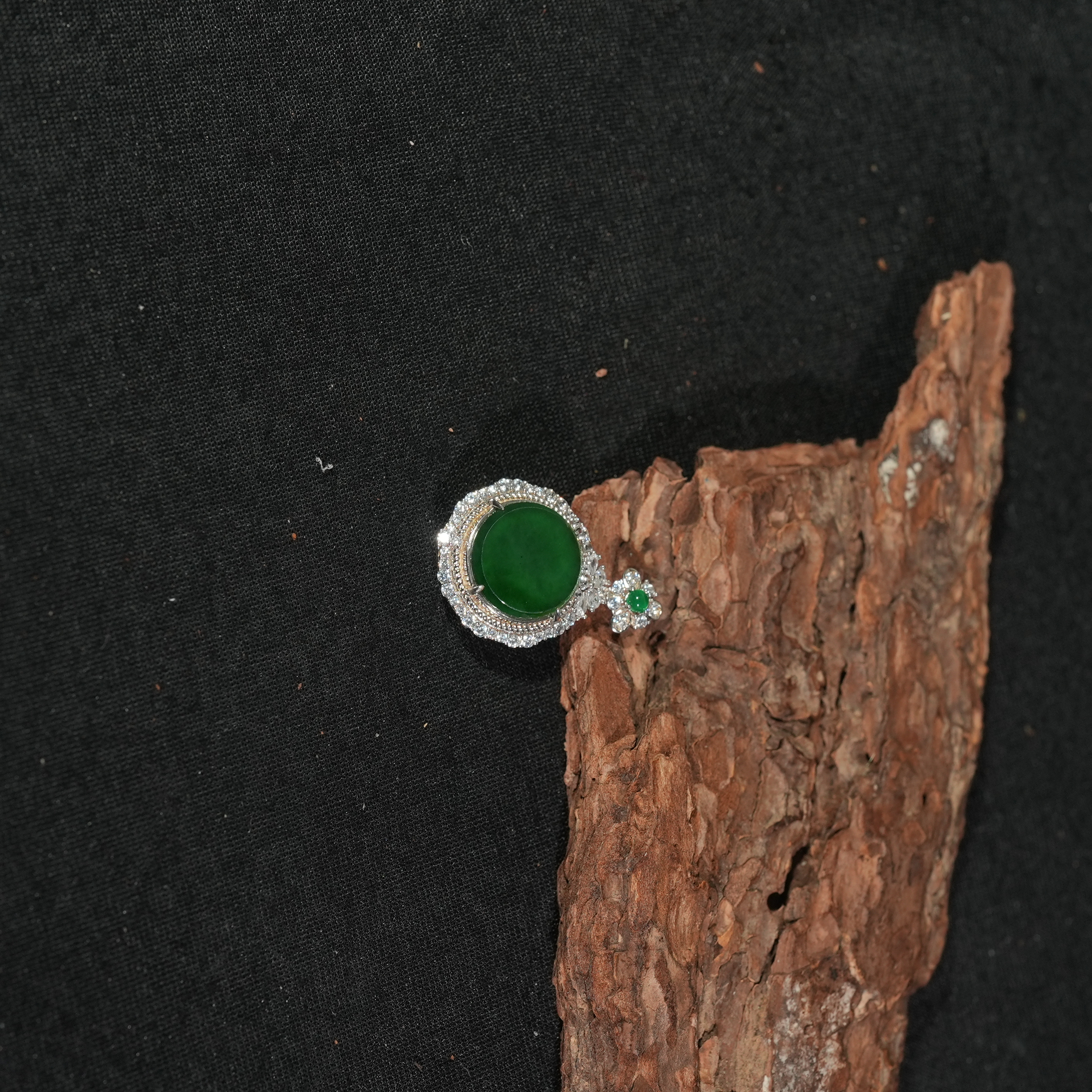 7.8香港王老板-翡翠吊坠7v14