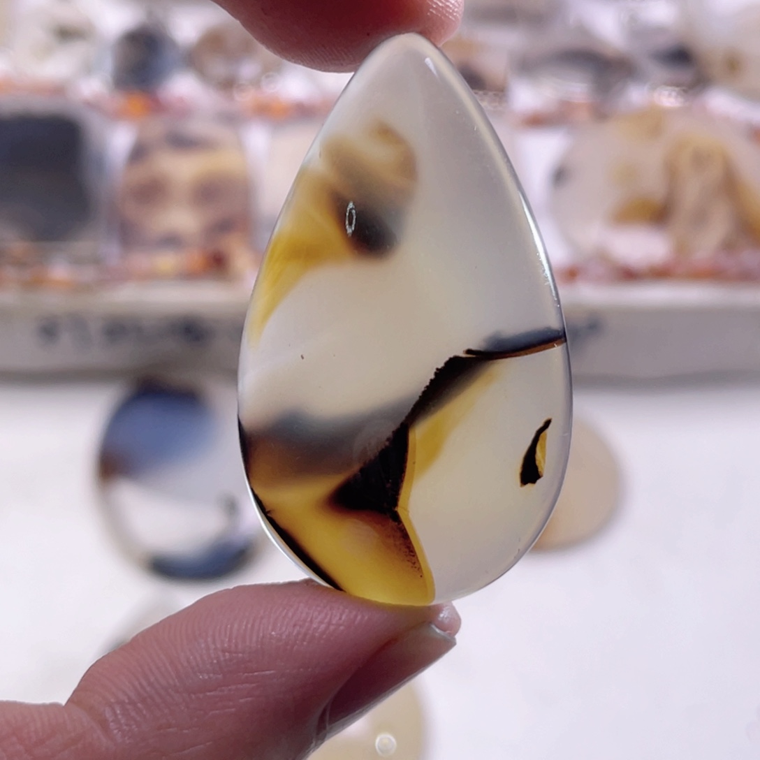 玛瑙/玉髓未镶嵌珠宝奇石