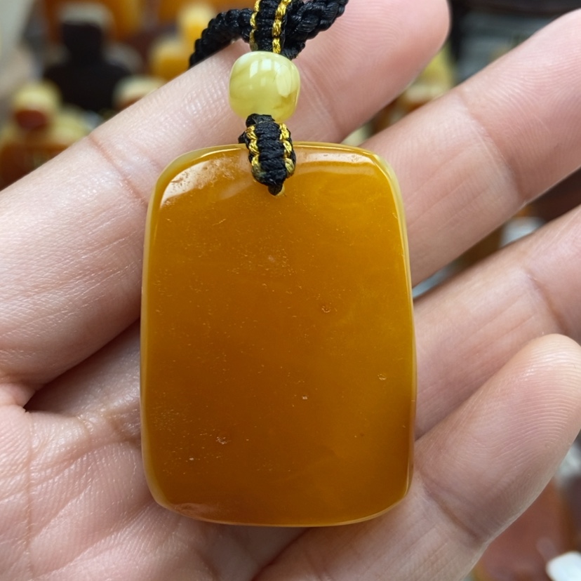 【闪购商品】琥珀颈饰未镶嵌