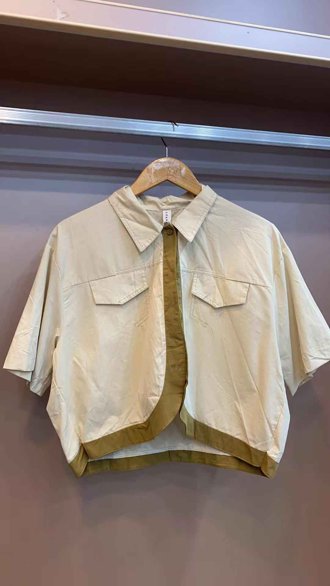 【33611】韩国东大门2025年韩版简约日常百搭短袖小清新短款衬衣女