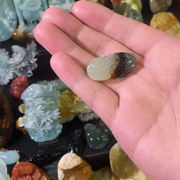 蛇纹石玉合金颈饰