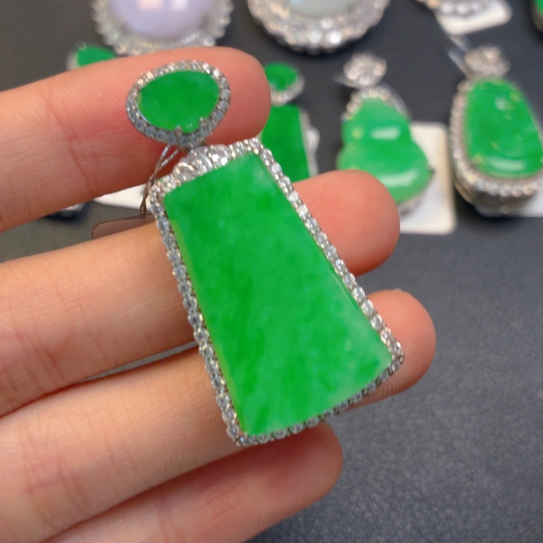 翡翠银S925镶嵌颈饰