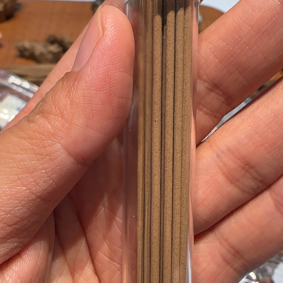 中*哥一管线香达拉干香12.7