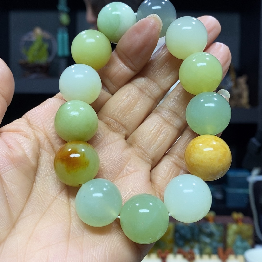 未镶嵌岫玉挂件吊坠