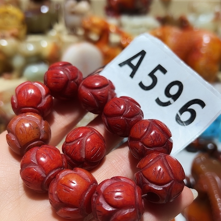 熟***生和田玉未镶嵌颈饰