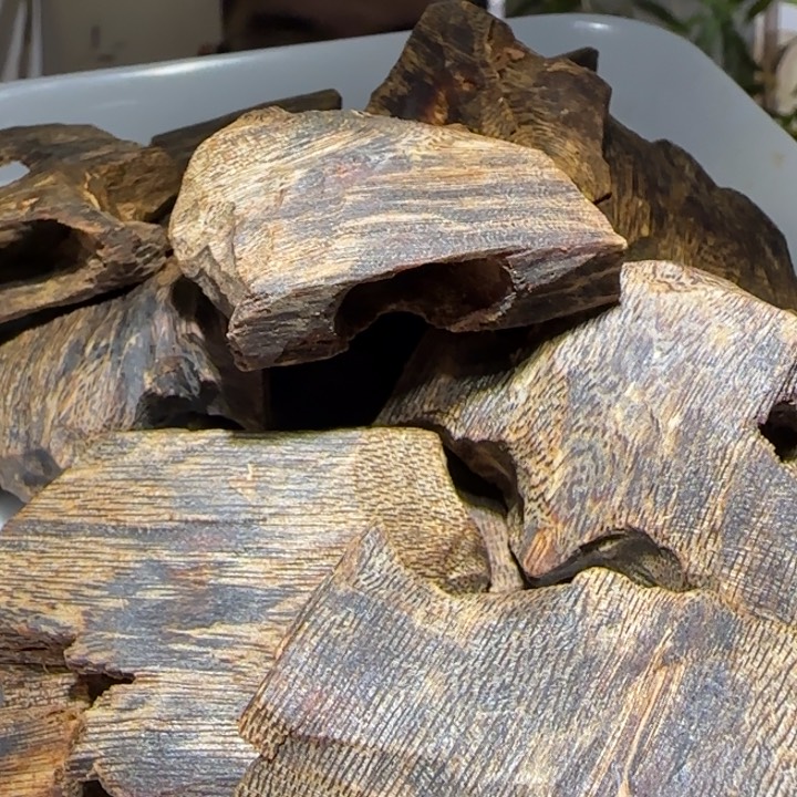 沉香手把件海南老白棋沉水块料50克