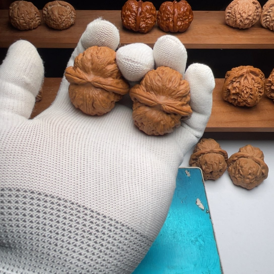 文玩核桃把件欠*元宝