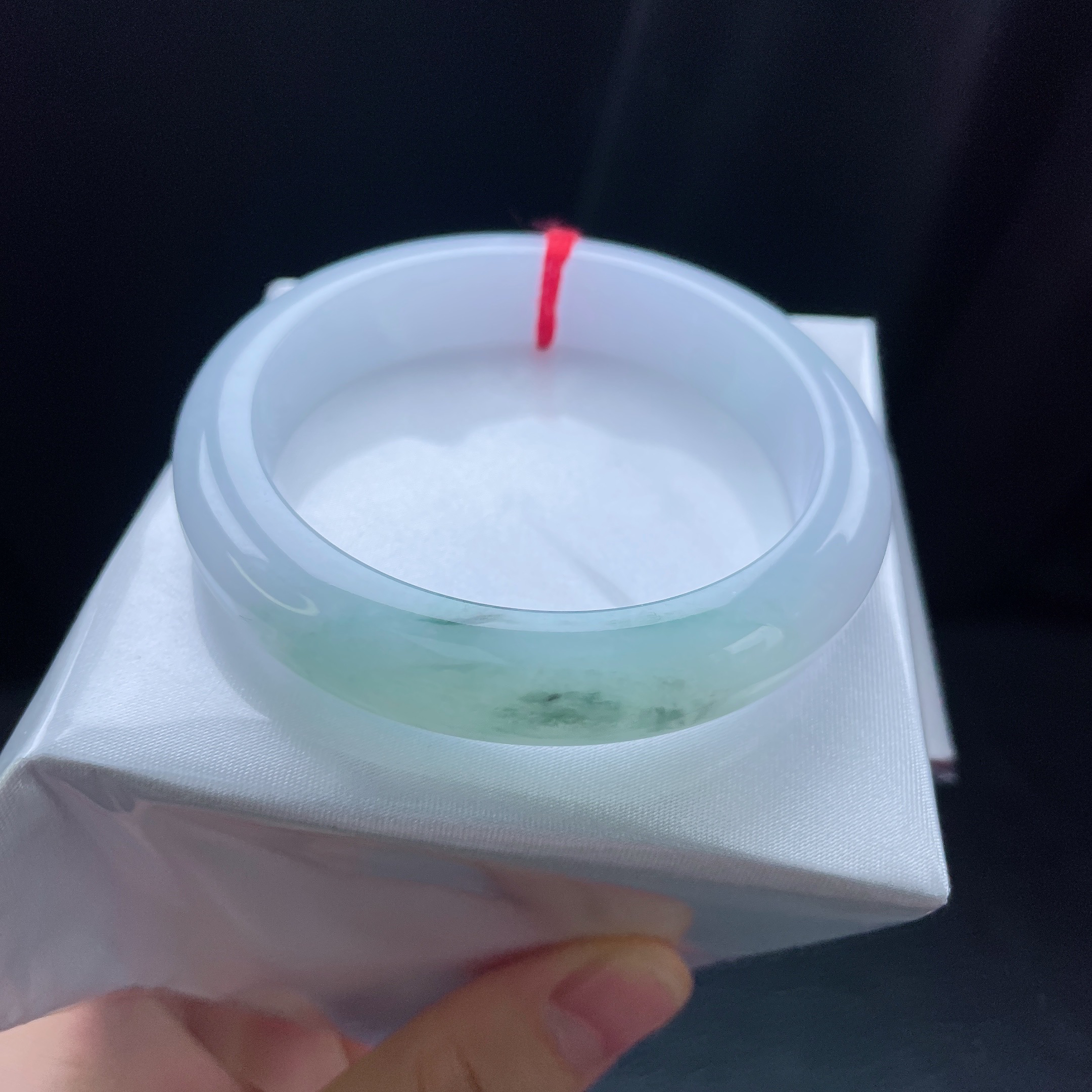 55圈冰糯飘花宽边手镯