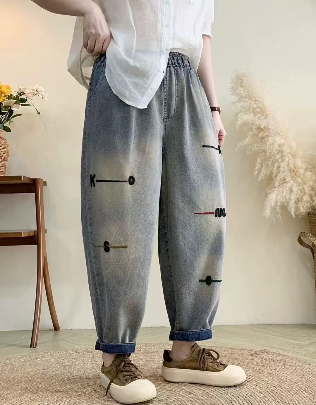 2025春夏季新款宽松大码装时尚百搭松紧高腰刺绣字母牛仔哈伦裤女