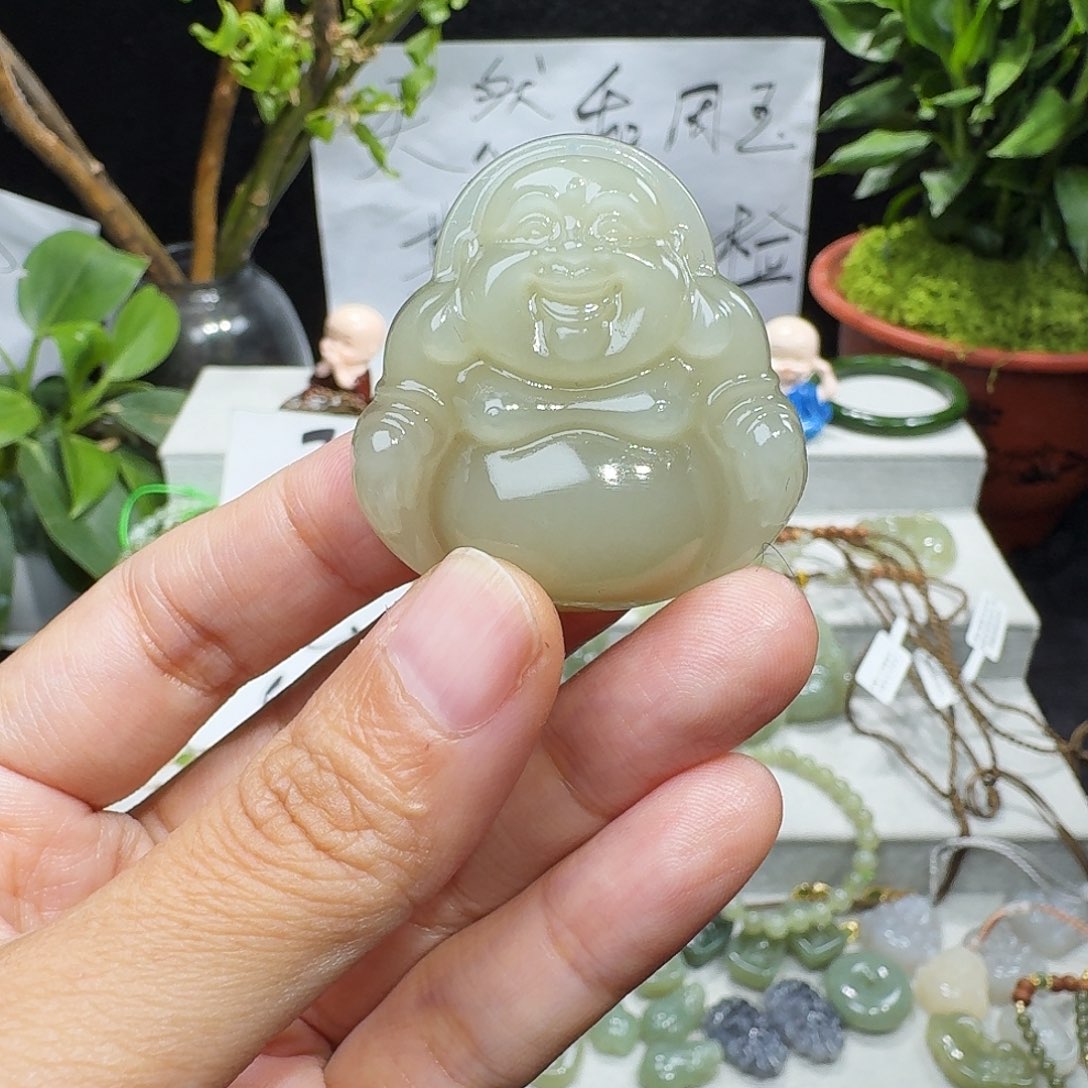 和田玉未镶嵌颈饰