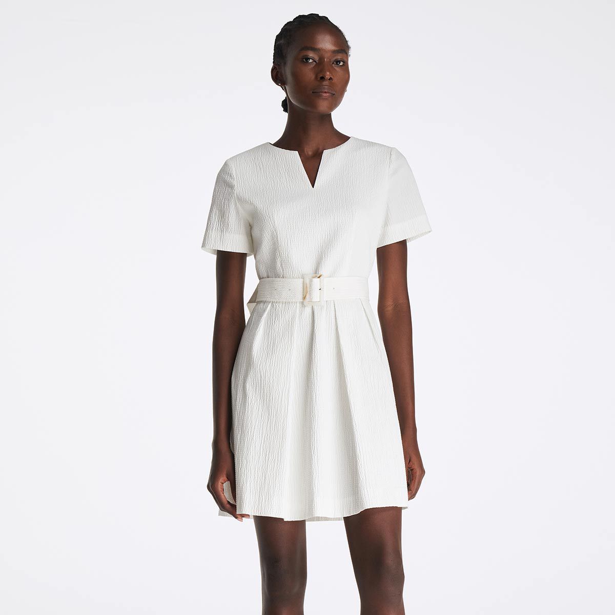 FALEMIG-萝系【显瘦裙】春夏时尚简约收腰V领连衣裙女Y09300