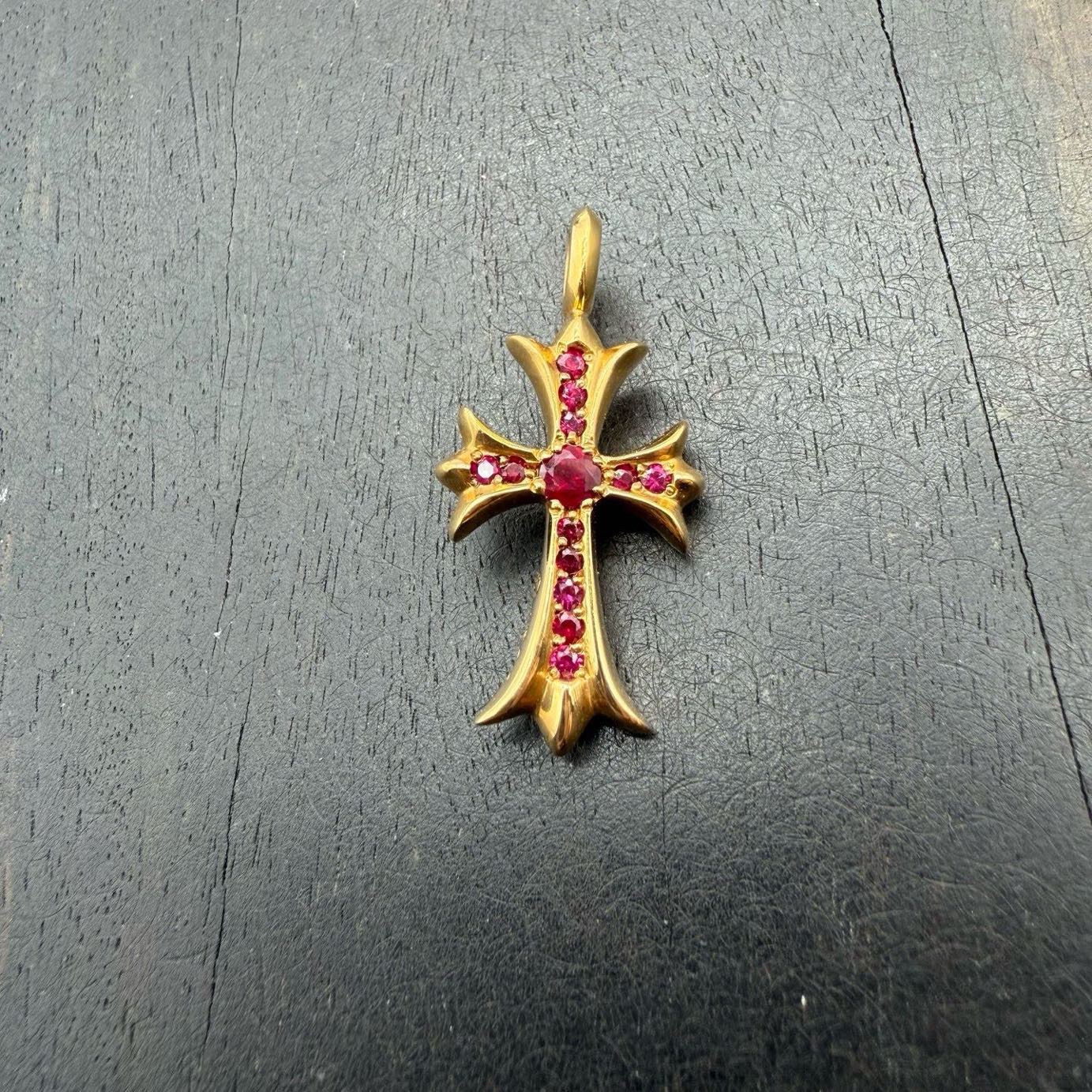 Chrome Hearts 克罗心 22k 红宝石Tiny十字架吊坠