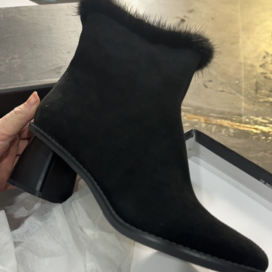 3900 撤柜断码女鞋 默认微瑕，介意勿拍