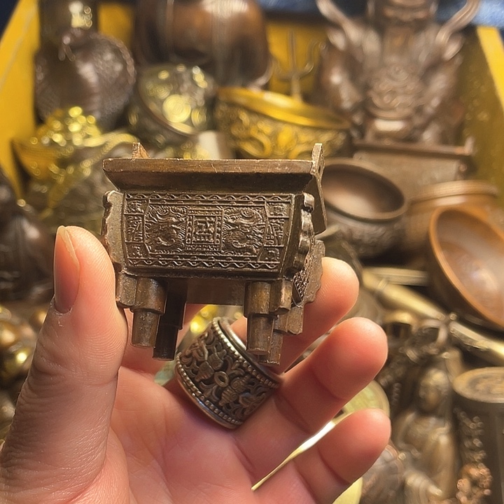 诚信经营铜器摆件