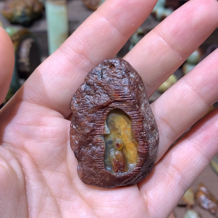 未镶嵌岫岩河磨玉（透闪石质玉）挂件