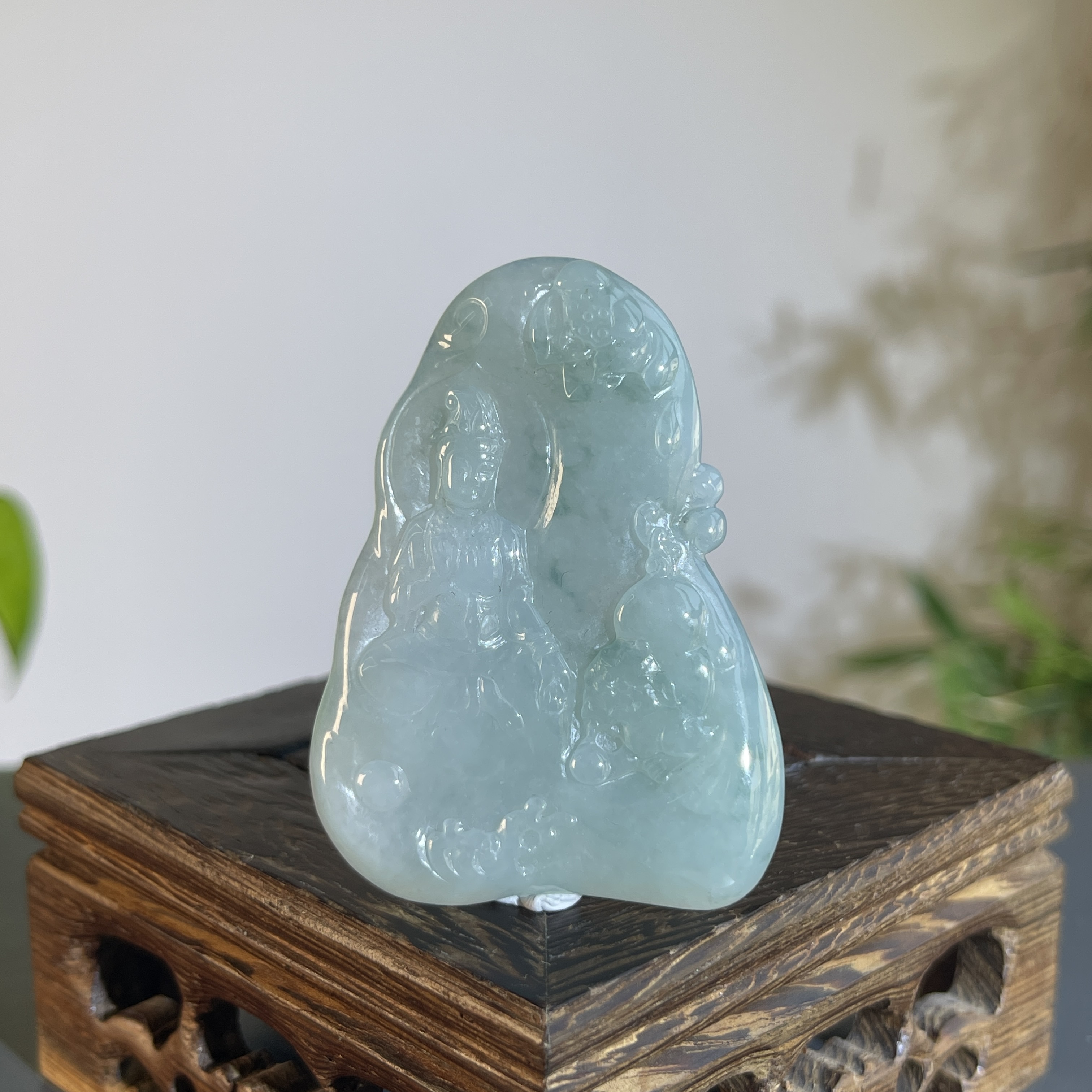 JCB14-174  天然缅甸A货翡翠 观音