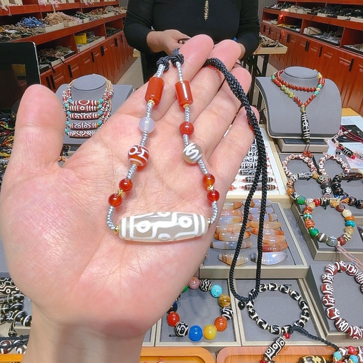 未镶嵌玛瑙/玉髓珠宝奇石