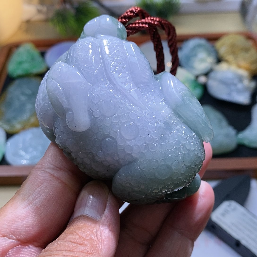 【闪购商品】翡翠颈饰未镶嵌11111111111111