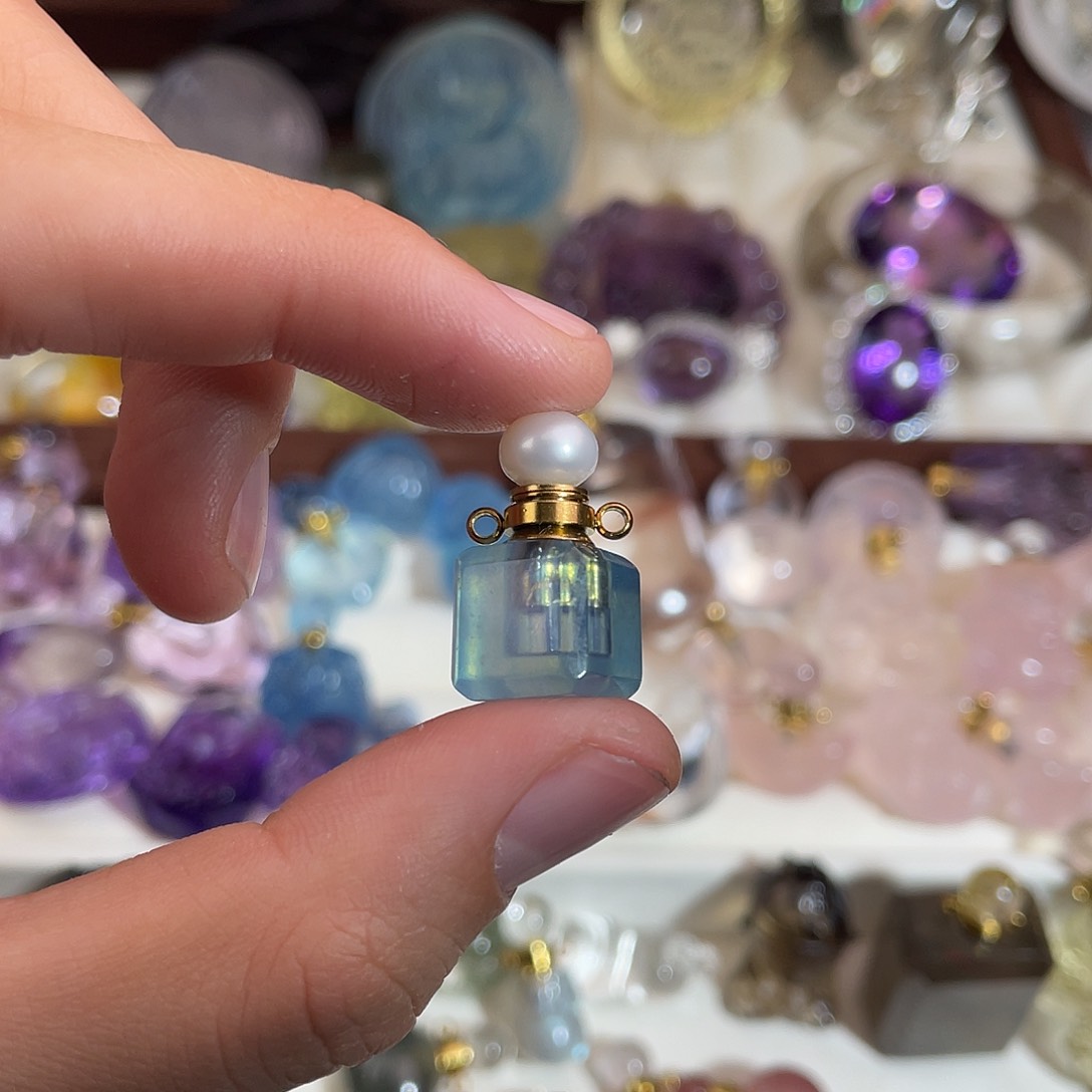 水晶颈饰银S925镶嵌是**哈天然水晶吊坠458