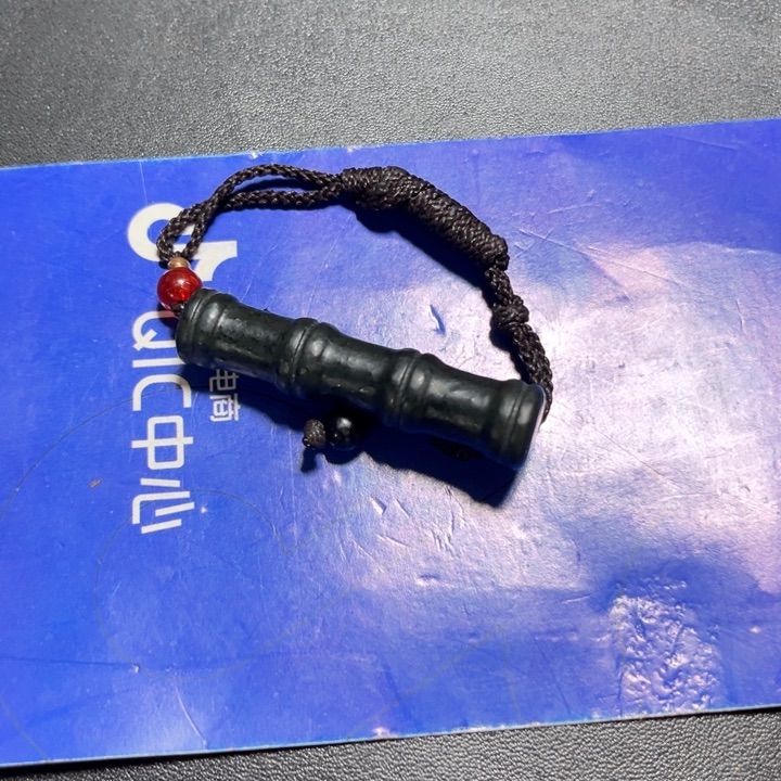 和田玉未镶嵌颈饰枫**?