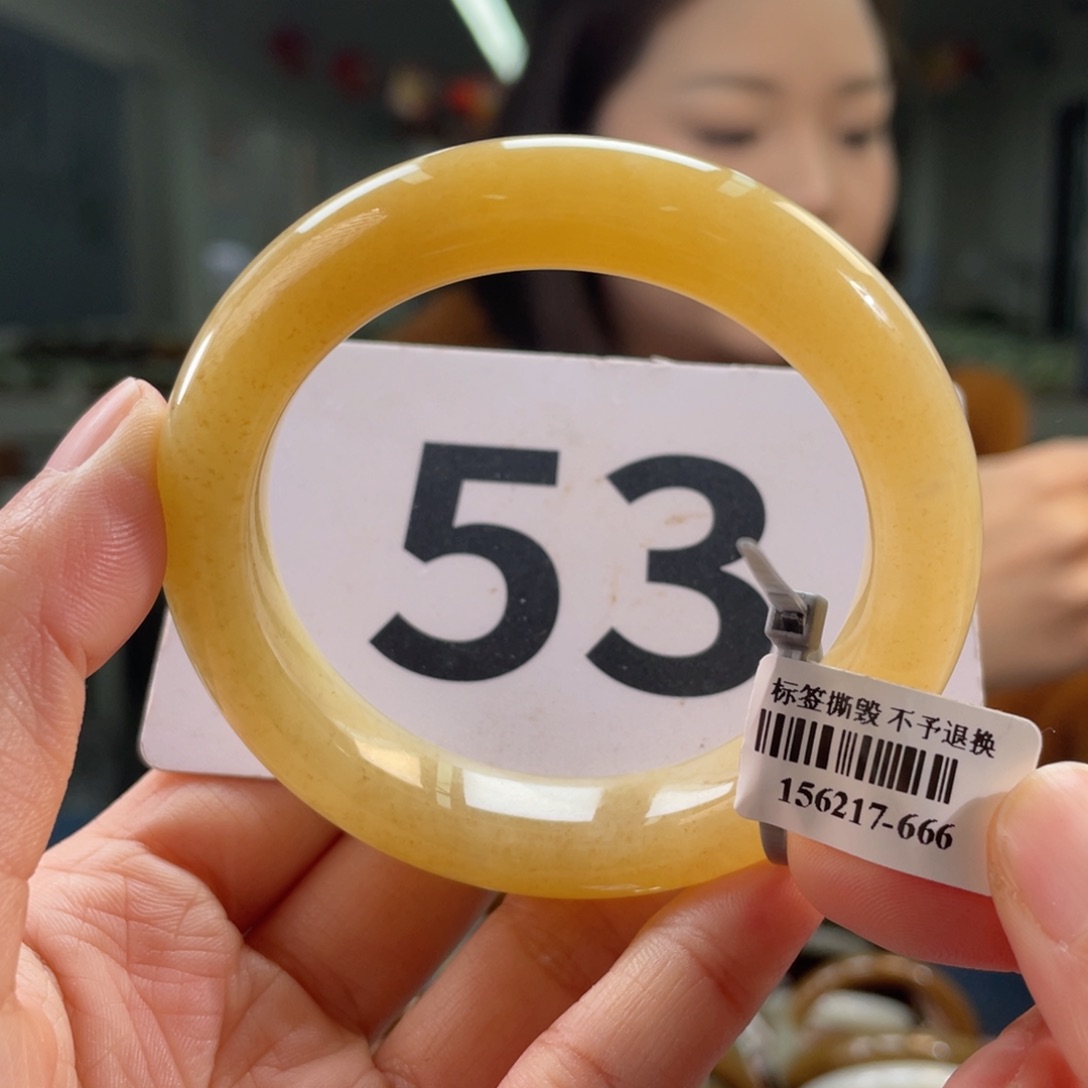 未镶嵌手镯和田玉微瑕