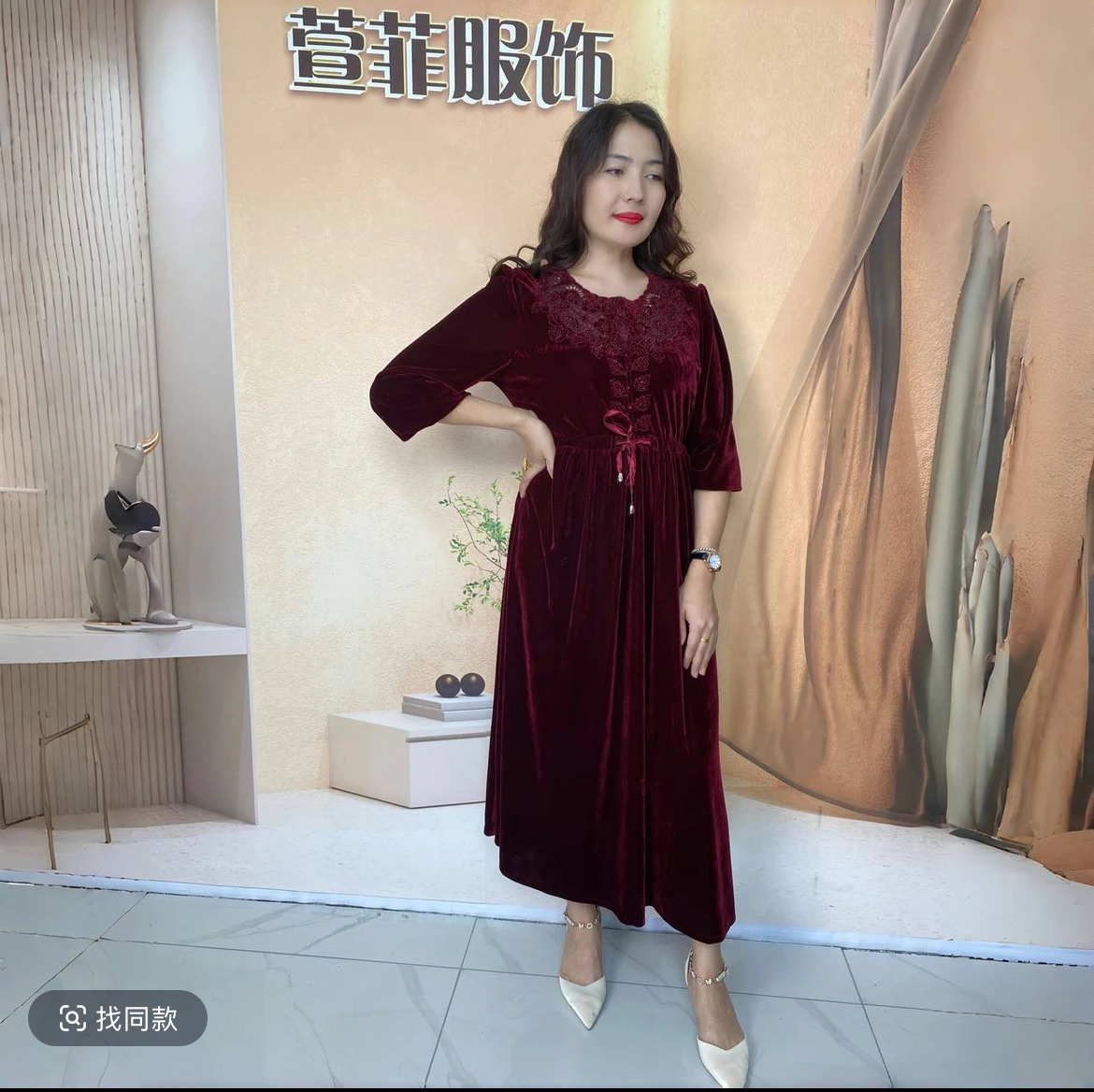 2025圆领植绒四季植物花卉常规连衣裙女装气质修身酒红色