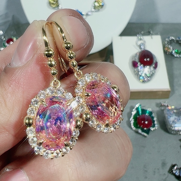 红宝石颈饰未镶嵌