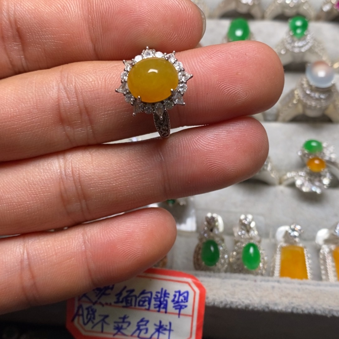 翡翠戒指未镶嵌戒指