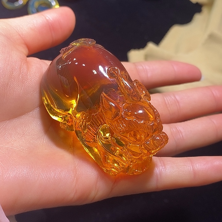 琥珀颈饰未镶嵌貔貅吊坠
