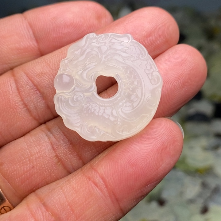 蛇纹石玉颈饰合金240