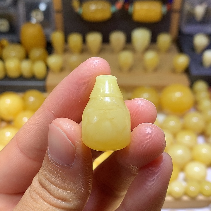 蜜蜡未镶嵌裸石天然原矿白花蜜蜡三通16.1