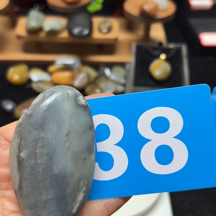 和田玉（糖玉）未镶嵌挂件