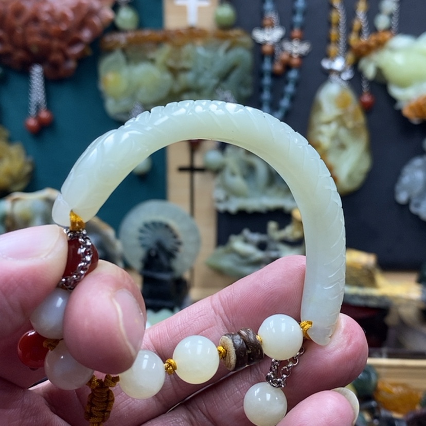 【闪购商品】蛇纹石玉手牌未镶嵌