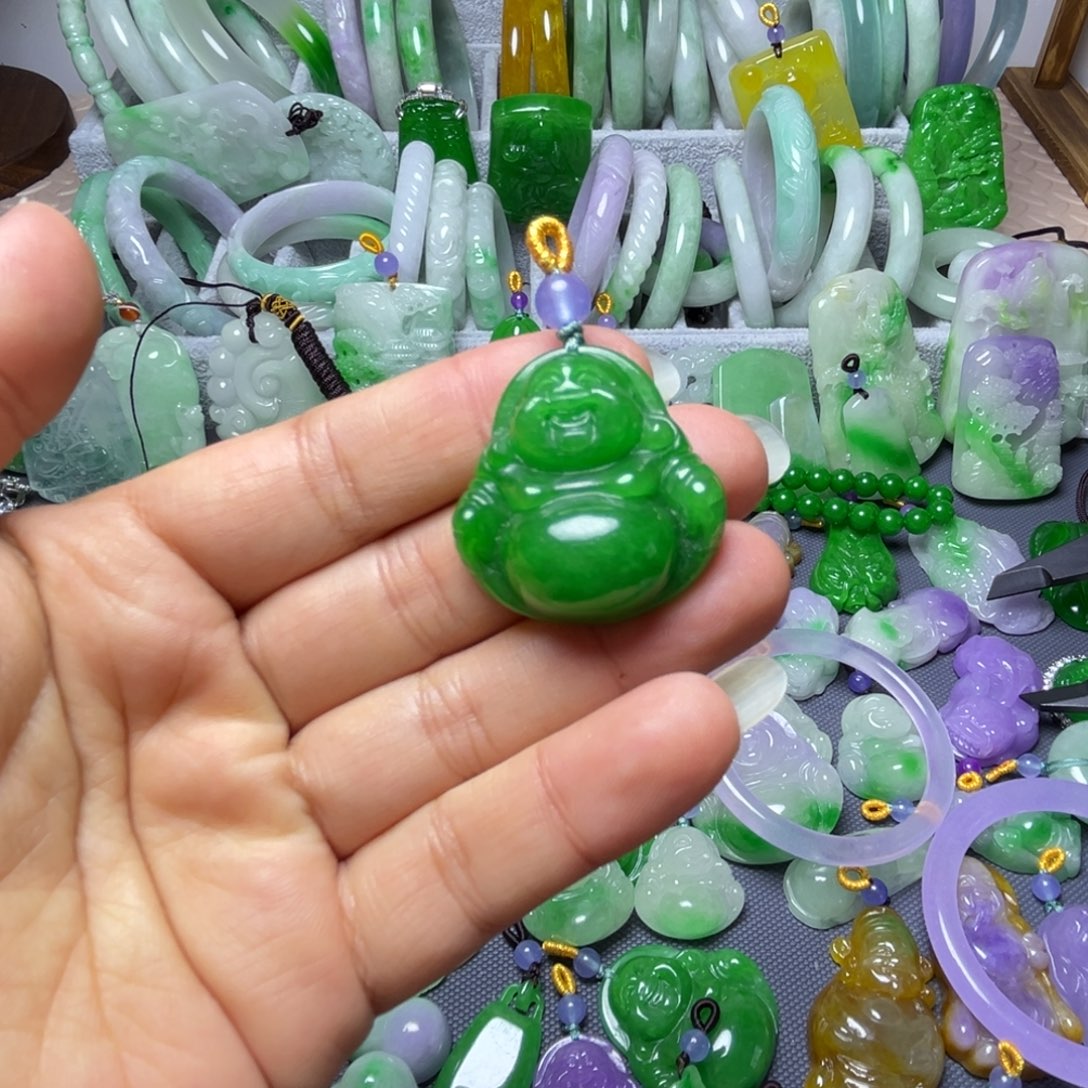 翡翠未镶嵌颈饰吊坠