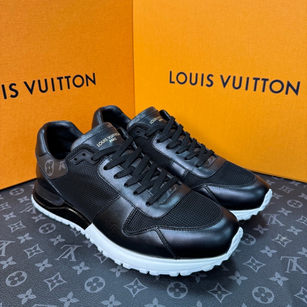 99新 LouisVuitton/路易威登 40.5码/Run Away 黑色休闲运动鞋